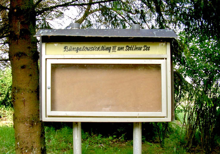 Anschlagtafel des ehemaligen Vereins
